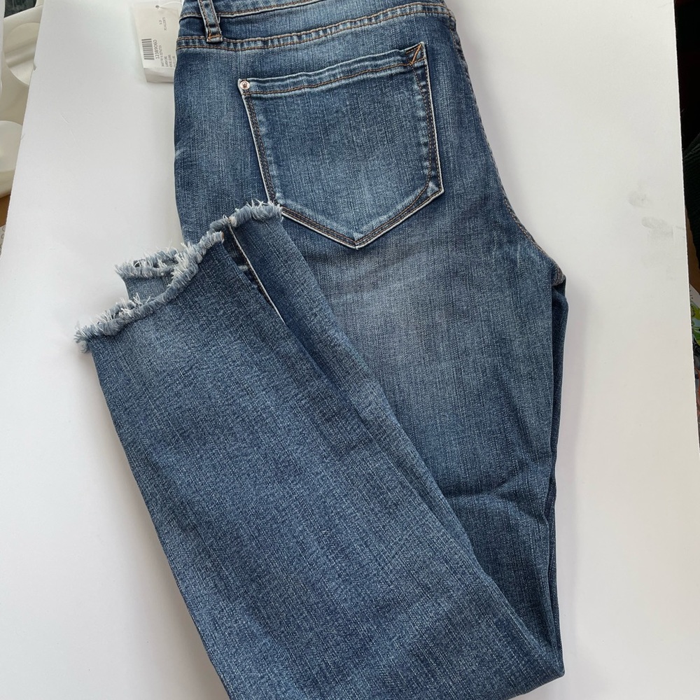 Kensie jeans skinny ankle crop raw hem distressed nwt 8 29